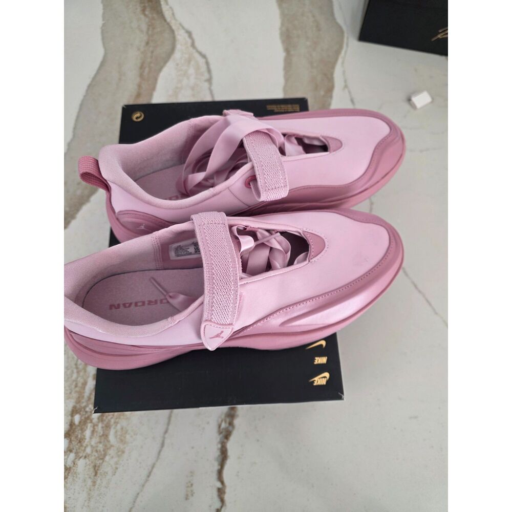 Nike Jordan Pointe women's sz 10, BNB authentic